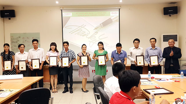 Kỹ năng bán hàng & chăm sóc Khách Hàng chuyên nghiệp - ISUZU (29 & 30.09.2014)